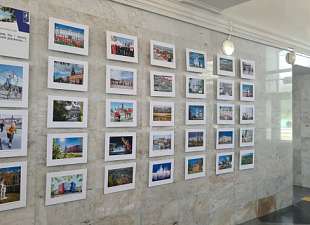 Ишимцы и гости города не раз отмечали фотовыставку в здании вокзала